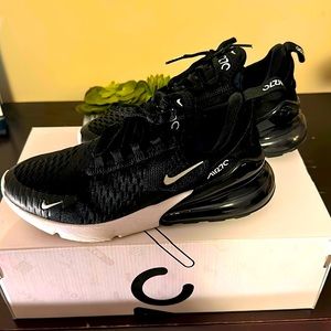 Women’s Nike air max 270
